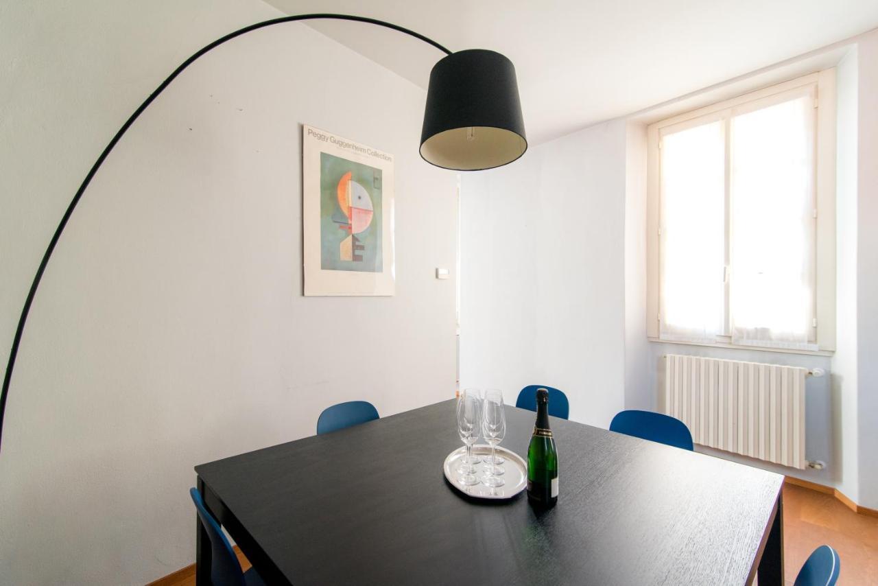 Antica Via Volta - The House Of Travelers Apartment Комо Екстериор снимка