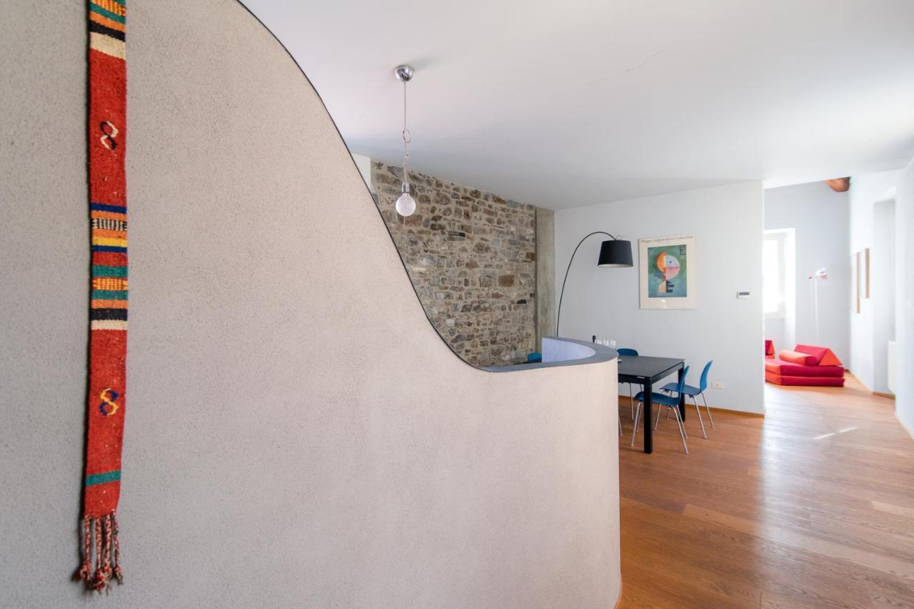 Antica Via Volta - The House Of Travelers Apartment Комо Екстериор снимка